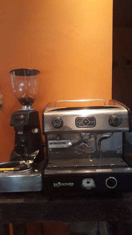 maquina de café expresso la spaziale.jpeg